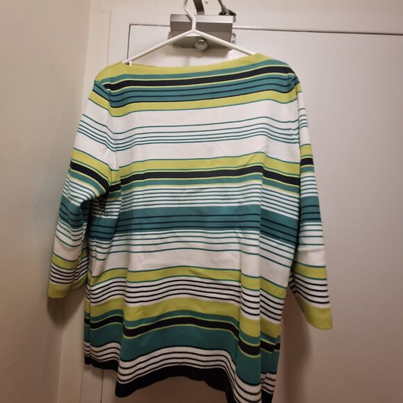 LIZ CLAIBORNE SWEATER - Picture 2 of 3